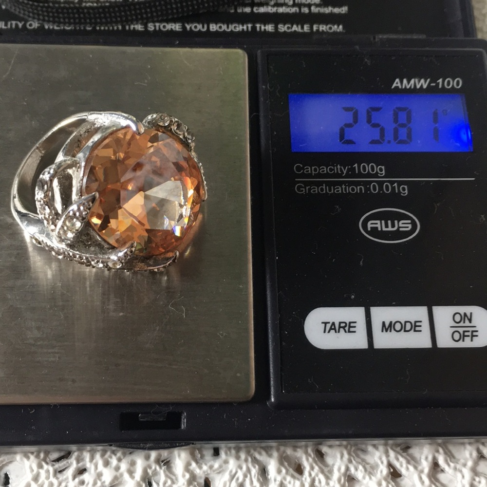 🖤HUGE💕CRYSTAL RING - Picture 10 of 10